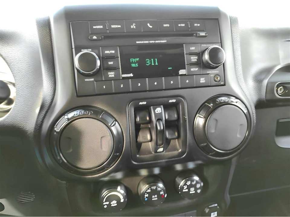 2017 Jeep JK Wrangler - Image 15 of 19