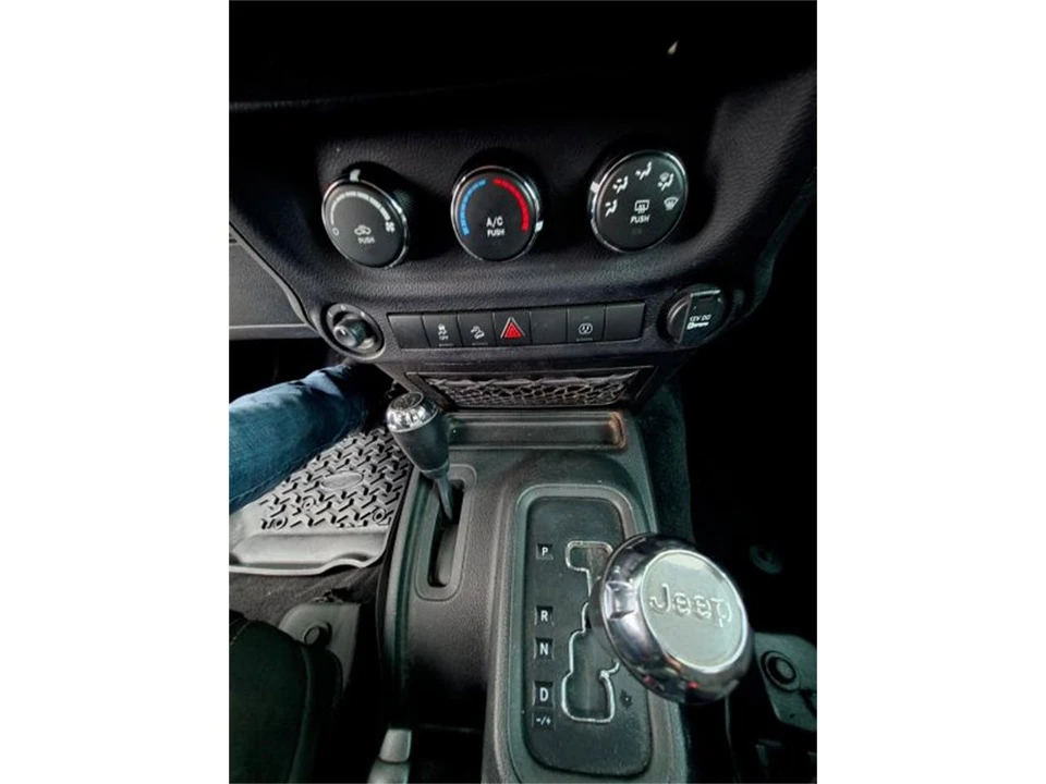 2017 Jeep JK Wrangler - Image 15 of 21