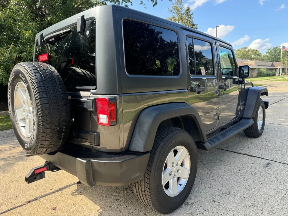 2017 Jeep JK Wrangler - Image 4 of 19