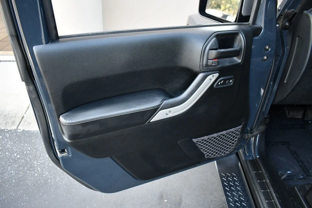 2017 Jeep JK Wrangler - Image 12 of 31