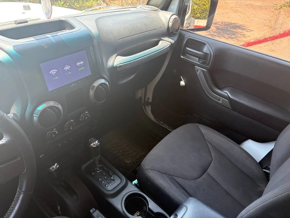 2017 Jeep JK Wrangler - Image 14 of 17