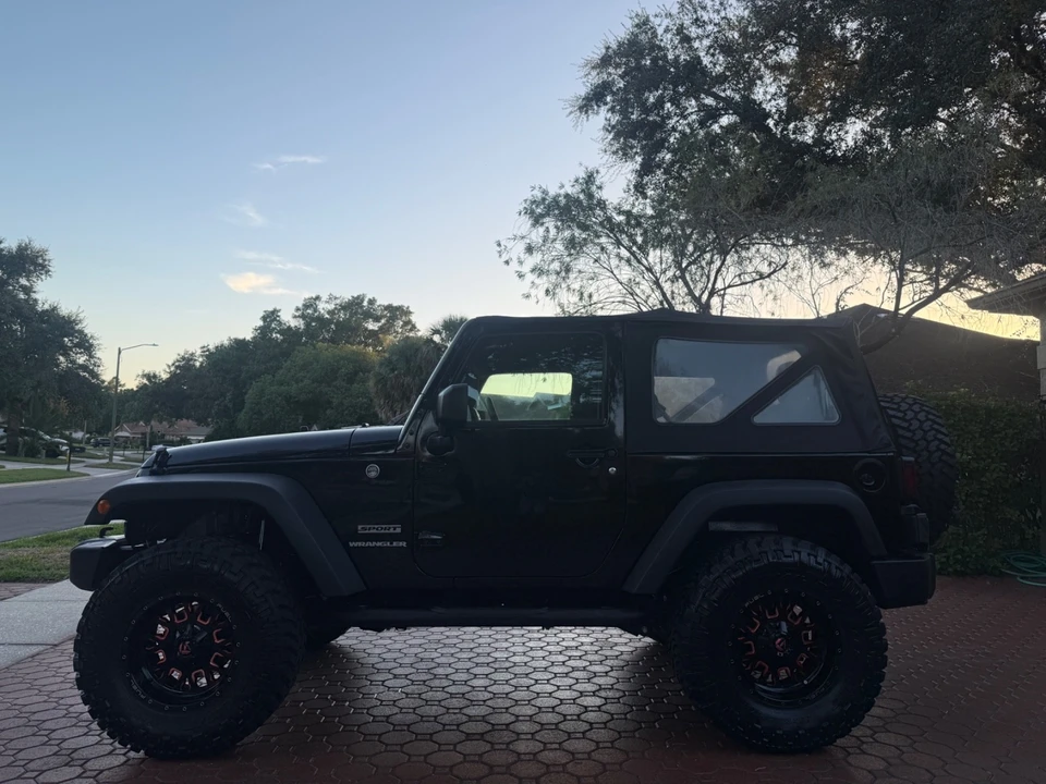 2017 Jeep JK Wrangler - Image 6 of 31