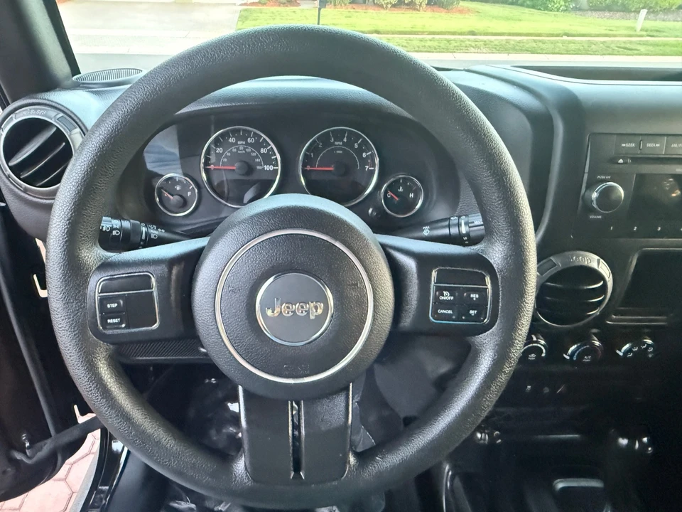 2017 Jeep JK Wrangler - Image 27 of 31