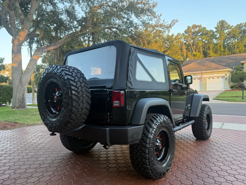 2017 Jeep JK Wrangler - Image 2 of 31