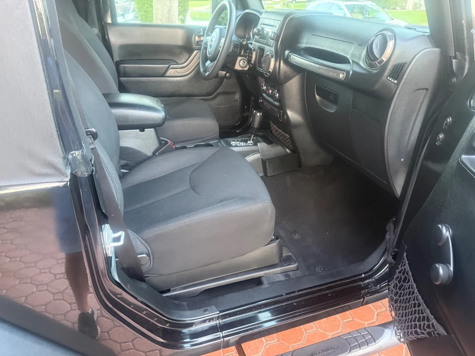 2017 Jeep JK Wrangler - Image 15 of 31
