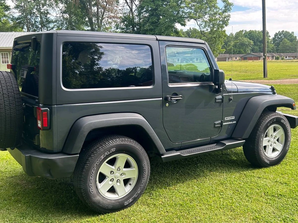 2017 Jeep JK Wrangler - Image 6 of 18