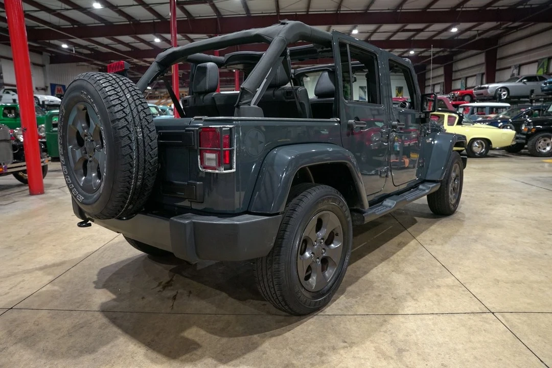 2017 Jeep JK Wrangler - Image 8 of 31