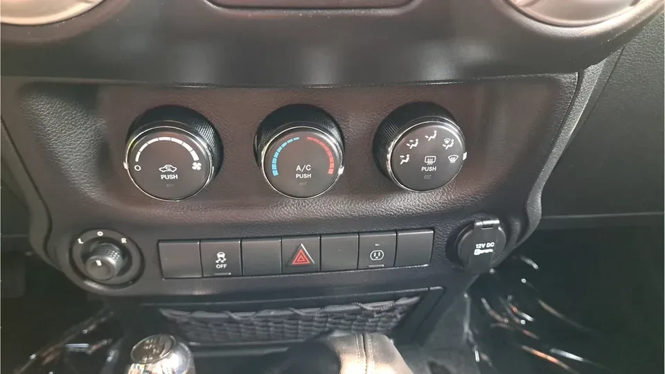 2017 Jeep JK Wrangler - Image 9 of 17