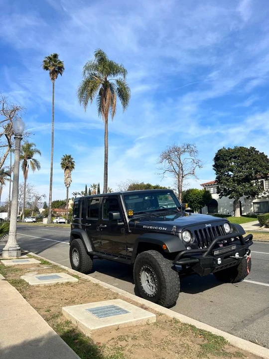 2017 Jeep JK Wrangler - Image 2 of 24
