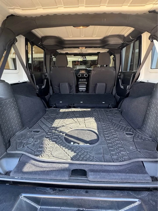 2017 Jeep JK Wrangler - Image 10 of 11