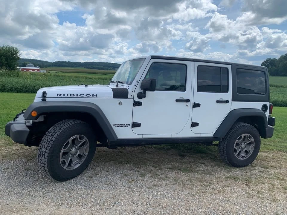 2017 Jeep JK Wrangler - Image 2 of 11