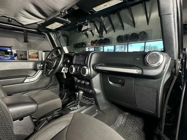 2017 Jeep JK Wrangler - Image 18 of 21
