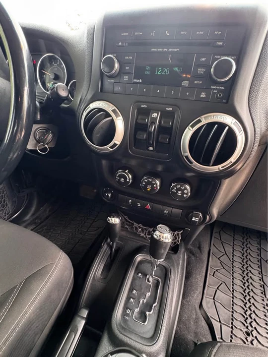 2017 Jeep JK Wrangler - Image 14 of 18