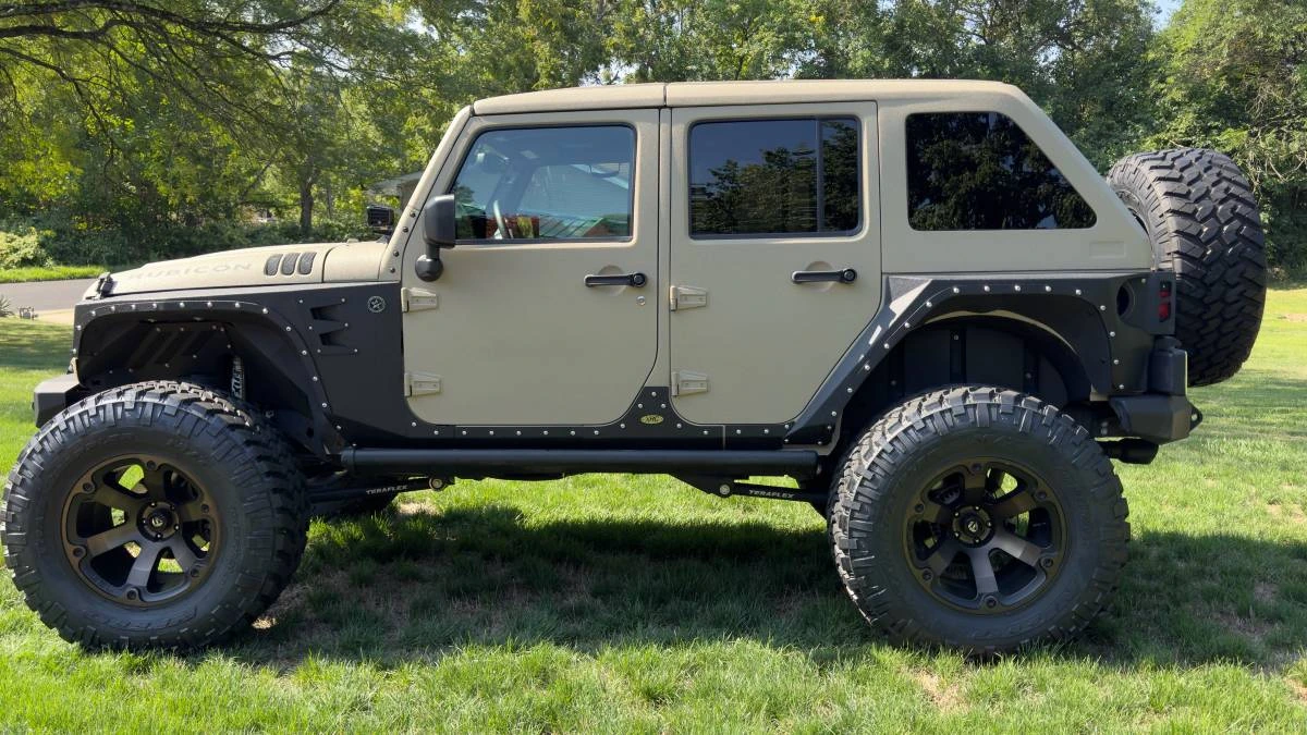 2017 Jeep JK Wrangler - Image 2 of 24