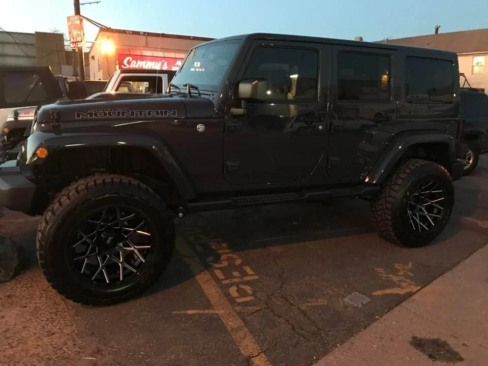 2017 Jeep JK Wrangler - Image 2 of 3