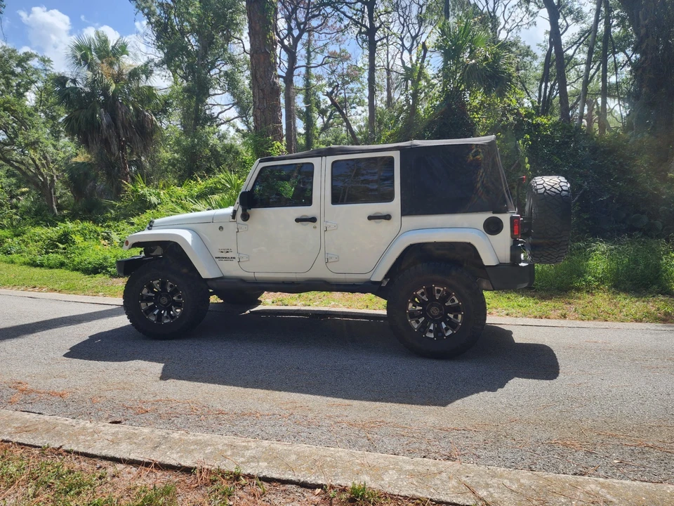 2017 Jeep JK Wrangler - Image 4 of 18