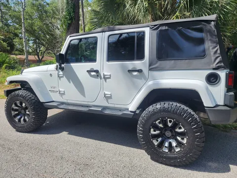 2017 Jeep Wrangler Sahara