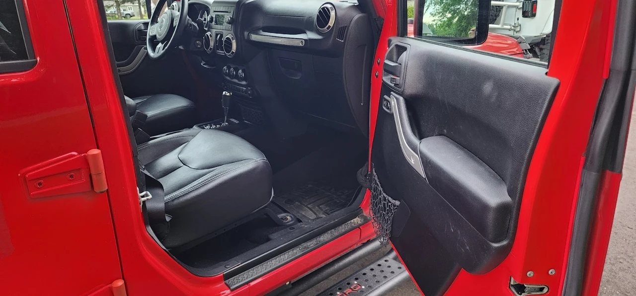 2017 Jeep JK Wrangler - Image 10 of 31