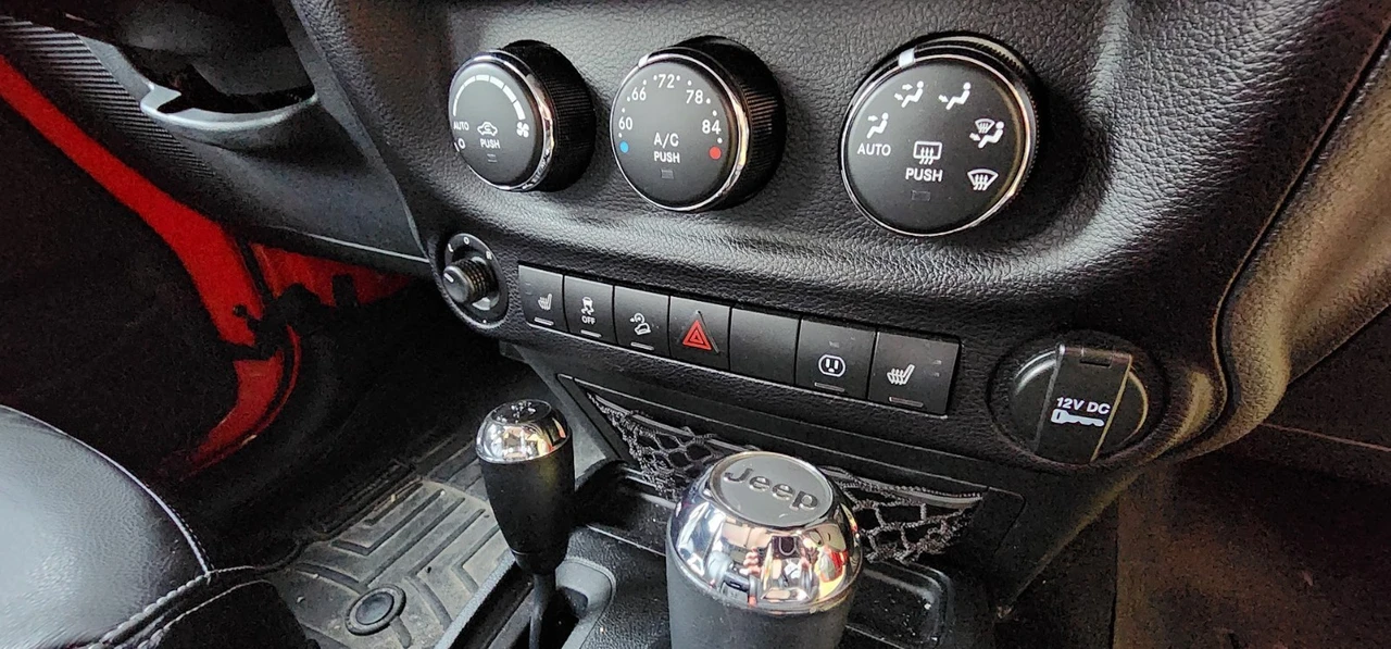2017 Jeep JK Wrangler - Image 15 of 31