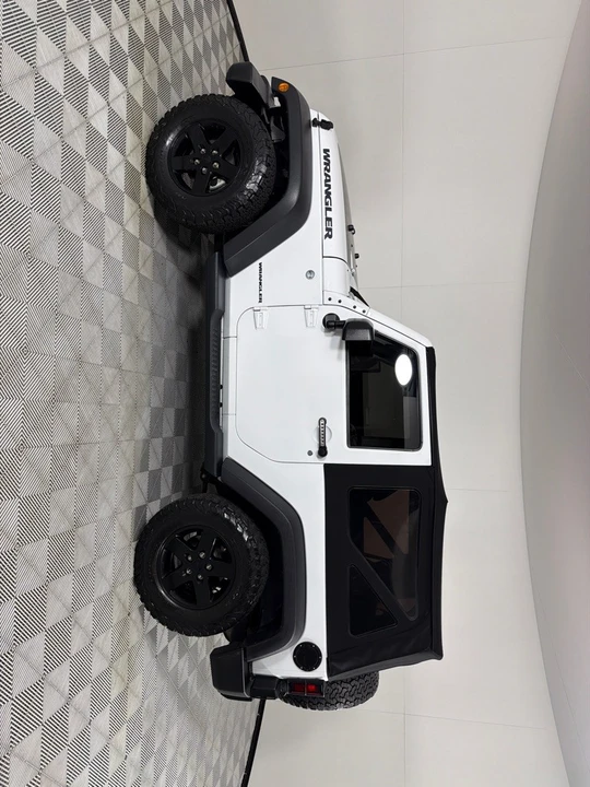 2017 Jeep JK Wrangler - Image 8 of 23