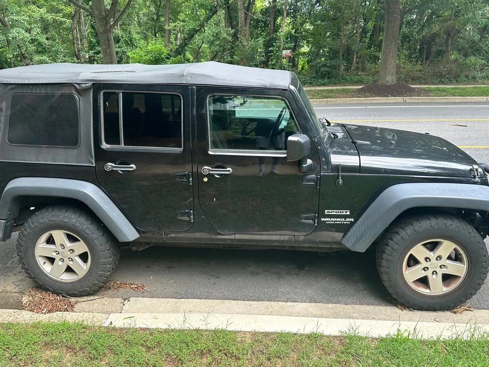 2017 Jeep JK Wrangler - Image 3 of 5