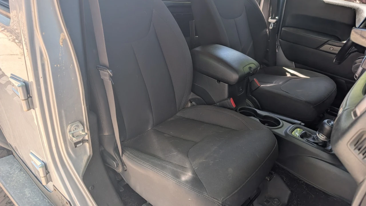 2017 Jeep JK Wrangler - Image 17 of 31