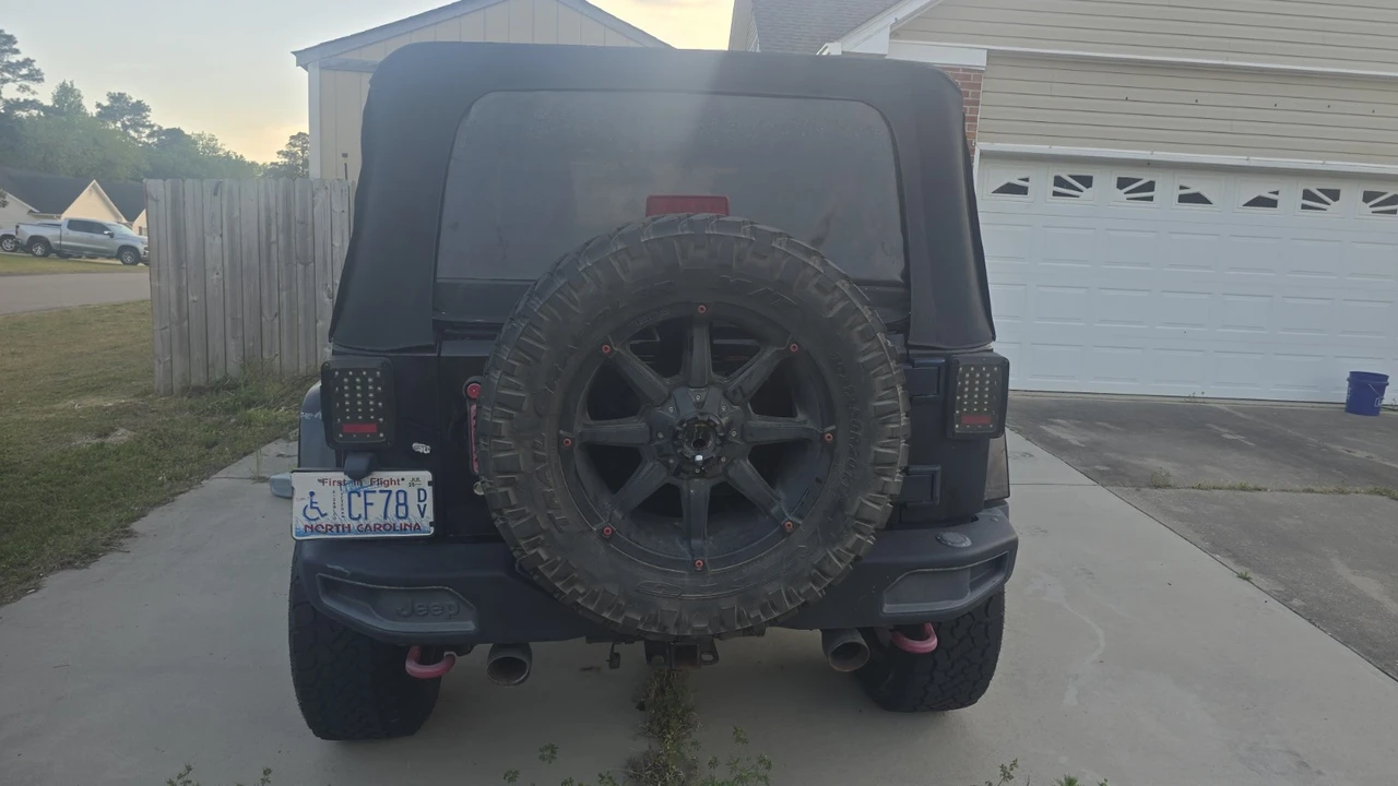 2017 Jeep JK Wrangler - Image 4 of 10