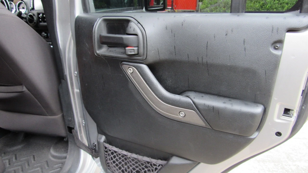 2017 Jeep JK Wrangler - Image 14 of 25
