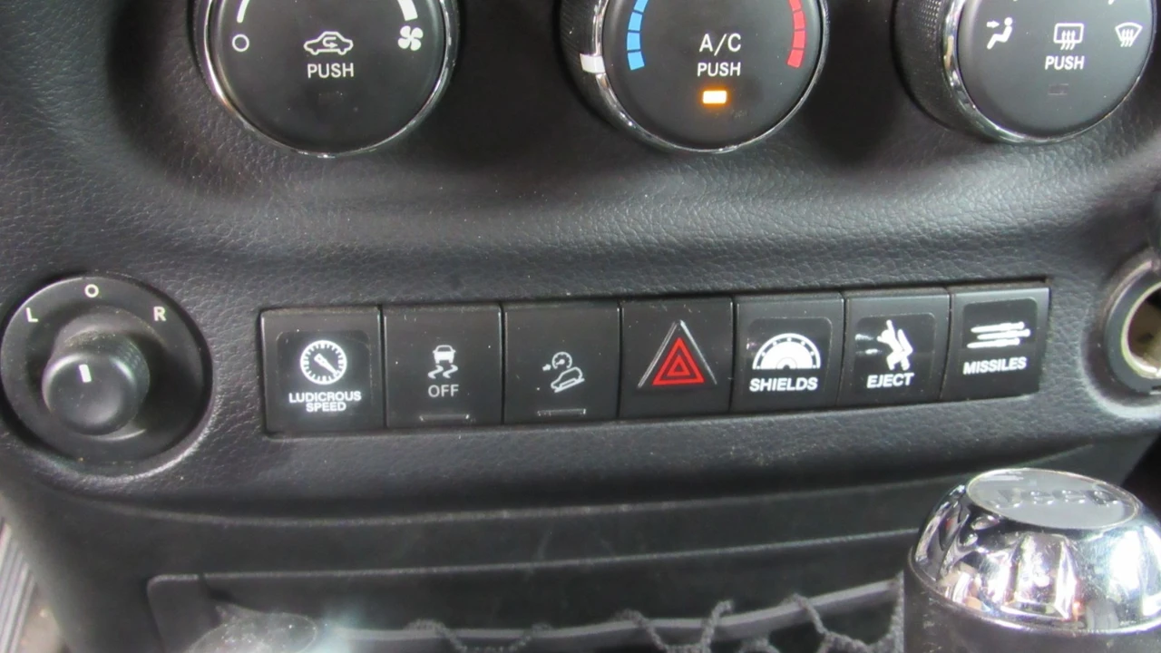 2017 Jeep JK Wrangler - Image 15 of 25