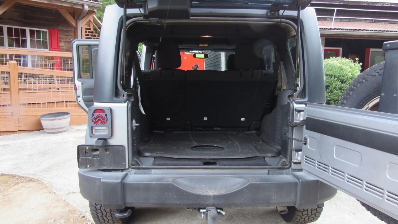 2017 Jeep JK Wrangler - Image 8 of 25