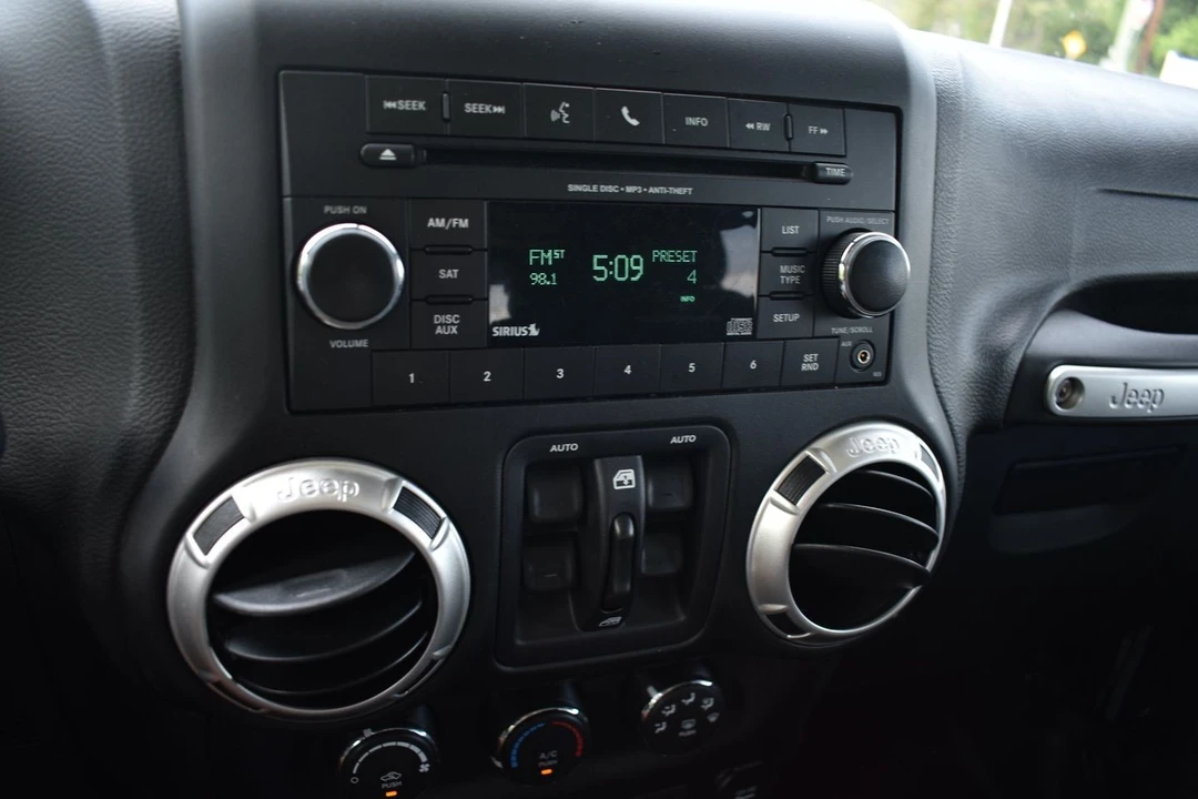 2017 Jeep JK Wrangler - Image 12 of 20