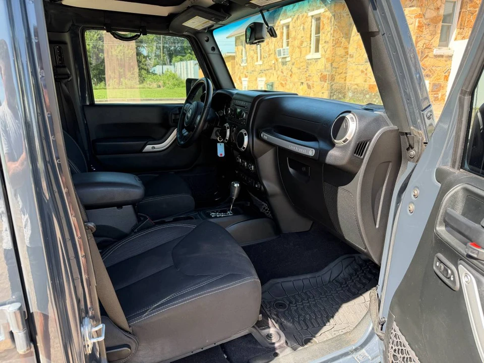 2017 Jeep JK Wrangler - Image 8 of 13
