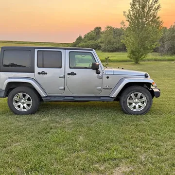 2017 Jeep Wrangler Sahara JKU
