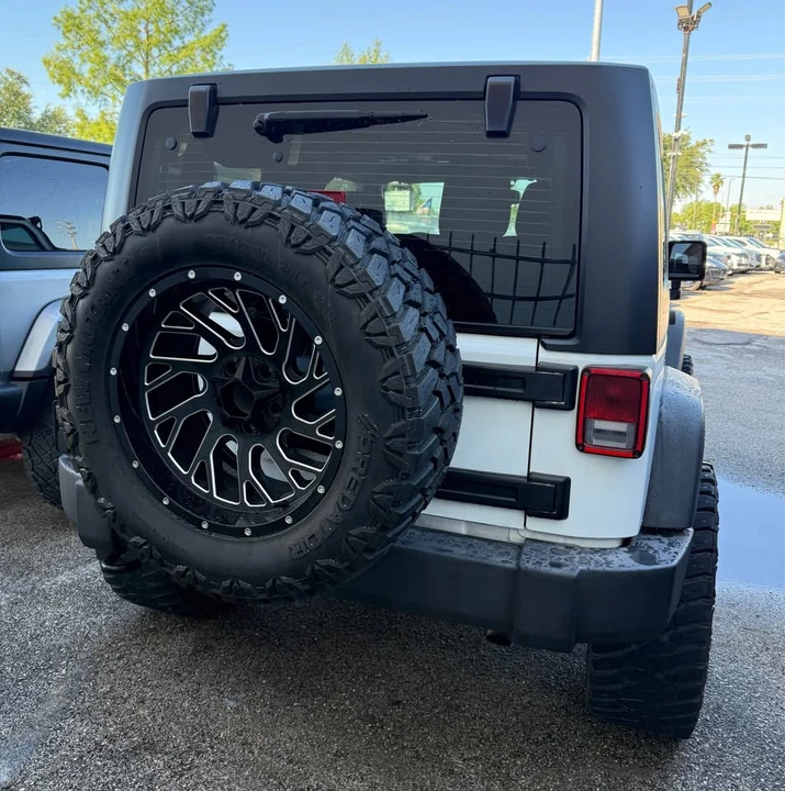 2017 Jeep JK Wrangler - Image 5 of 11