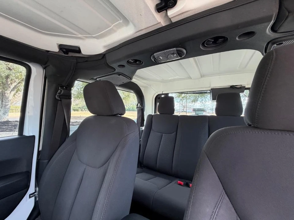 2017 Jeep JK Wrangler - Image 10 of 21