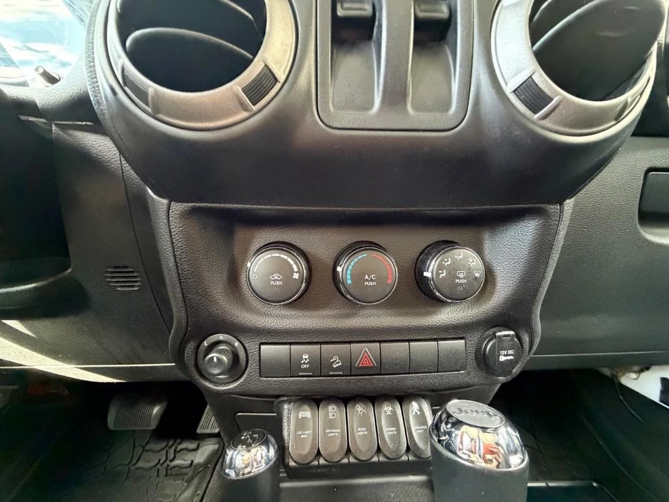 2017 Jeep JK Wrangler - Image 14 of 21