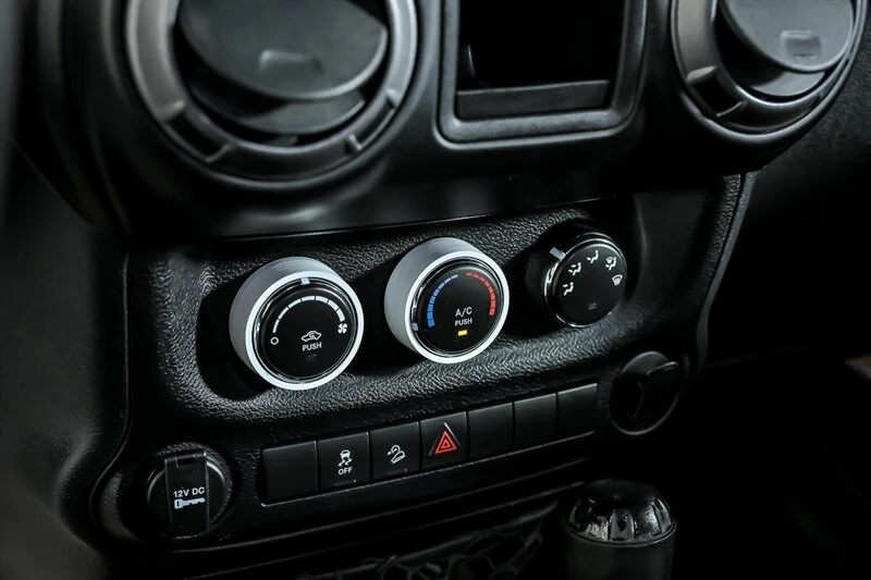 2017 Jeep JK Wrangler - Image 25 of 27