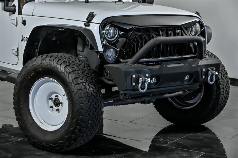 2017 Jeep JK Wrangler - Image 2 of 27
