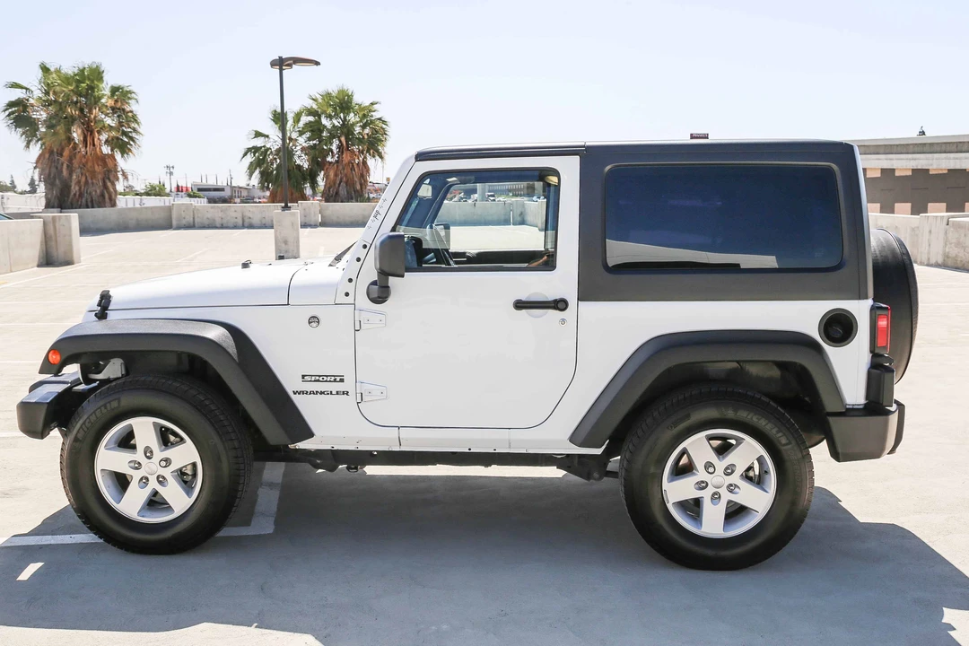 2017 Jeep JK Wrangler - Image 7 of 31