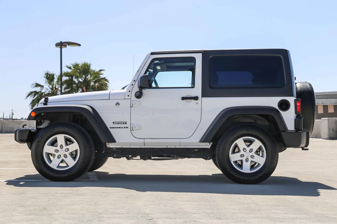 2017 Jeep JK Wrangler - Image 6 of 31