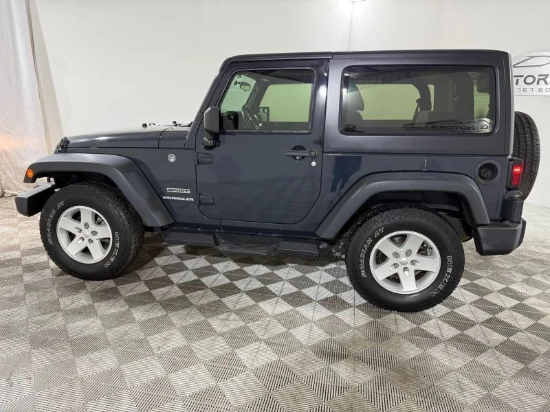 2017 Jeep JK Wrangler - Image 4 of 12