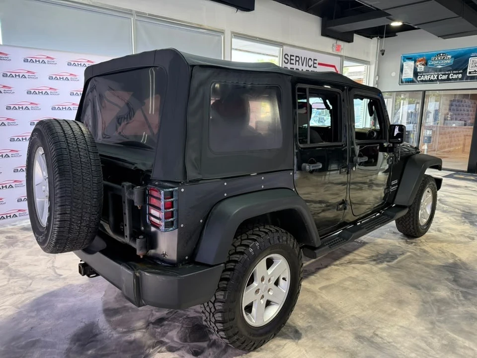 2017 Jeep JK Wrangler - Image 6 of 31