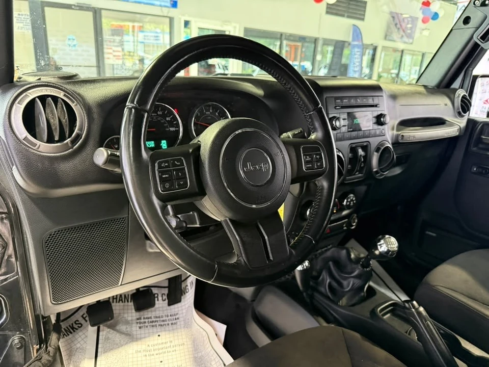 2017 Jeep JK Wrangler - Image 29 of 31