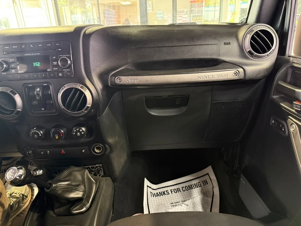 2017 Jeep JK Wrangler - Image 17 of 31