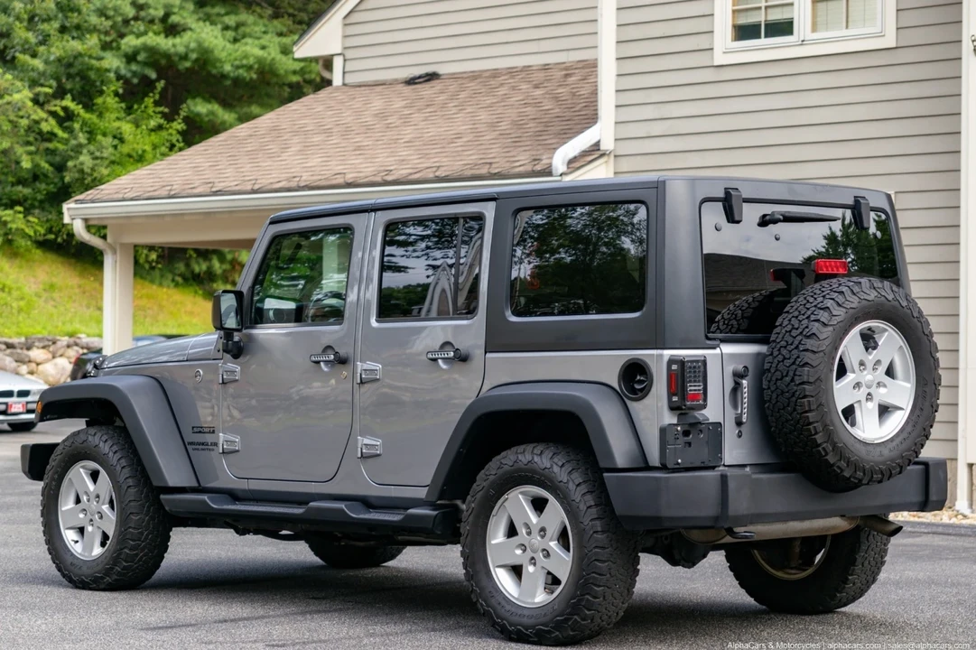 2017 Jeep JK Wrangler - Image 9 of 21