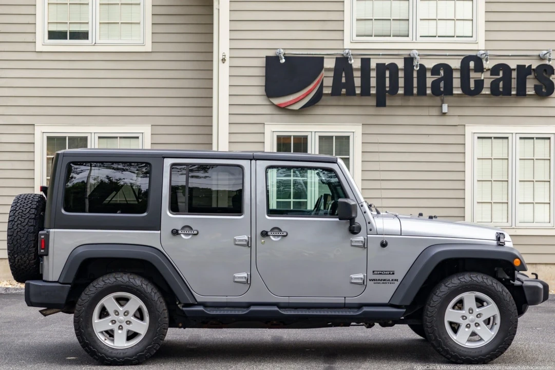 2017 Jeep JK Wrangler - Image 4 of 21