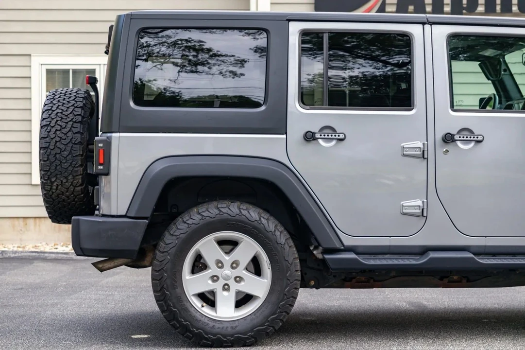 2017 Jeep JK Wrangler - Image 7 of 31