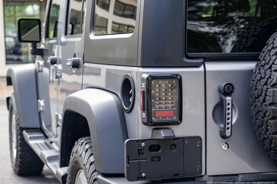 2017 Jeep JK Wrangler - Image 25 of 31