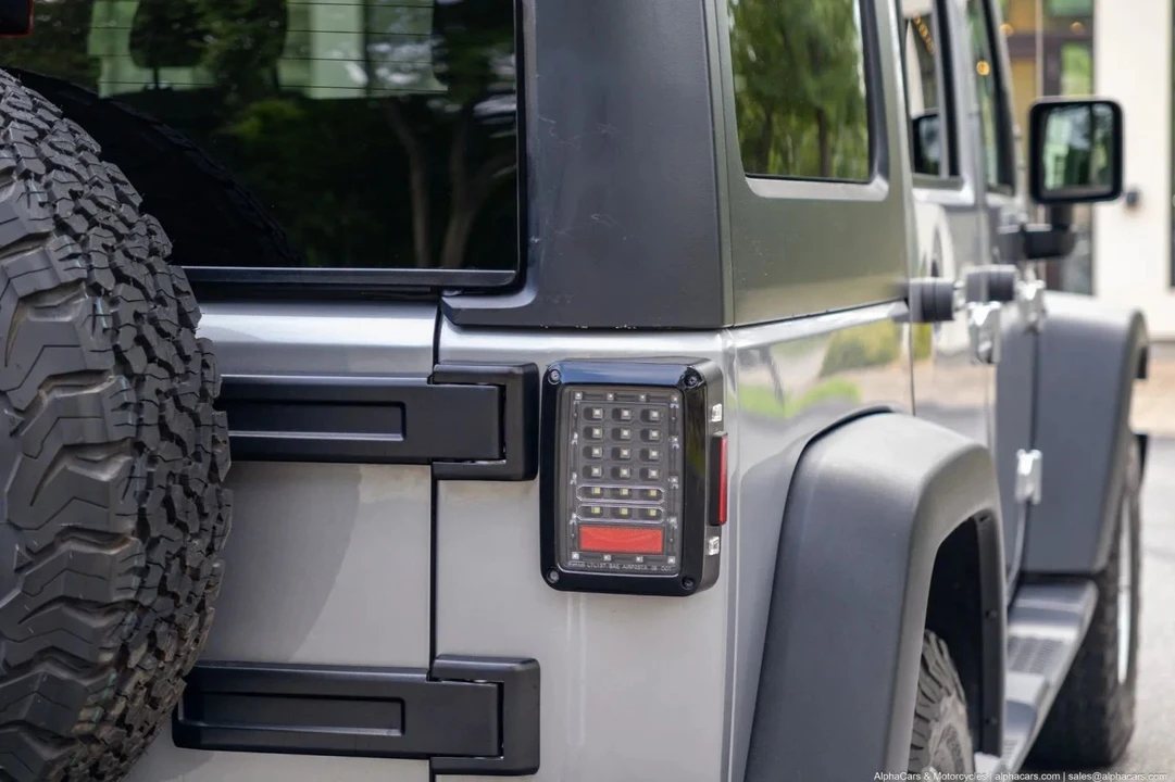2017 Jeep JK Wrangler - Image 28 of 31