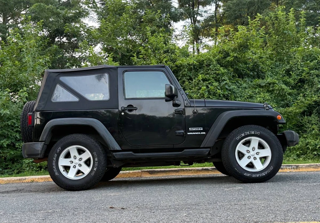 2017 Jeep JK Wrangler - Image 3 of 8